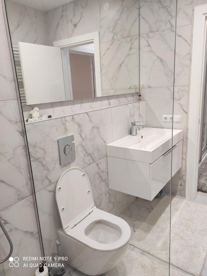New Modern Apartment Uzhhorod Luaran gambar