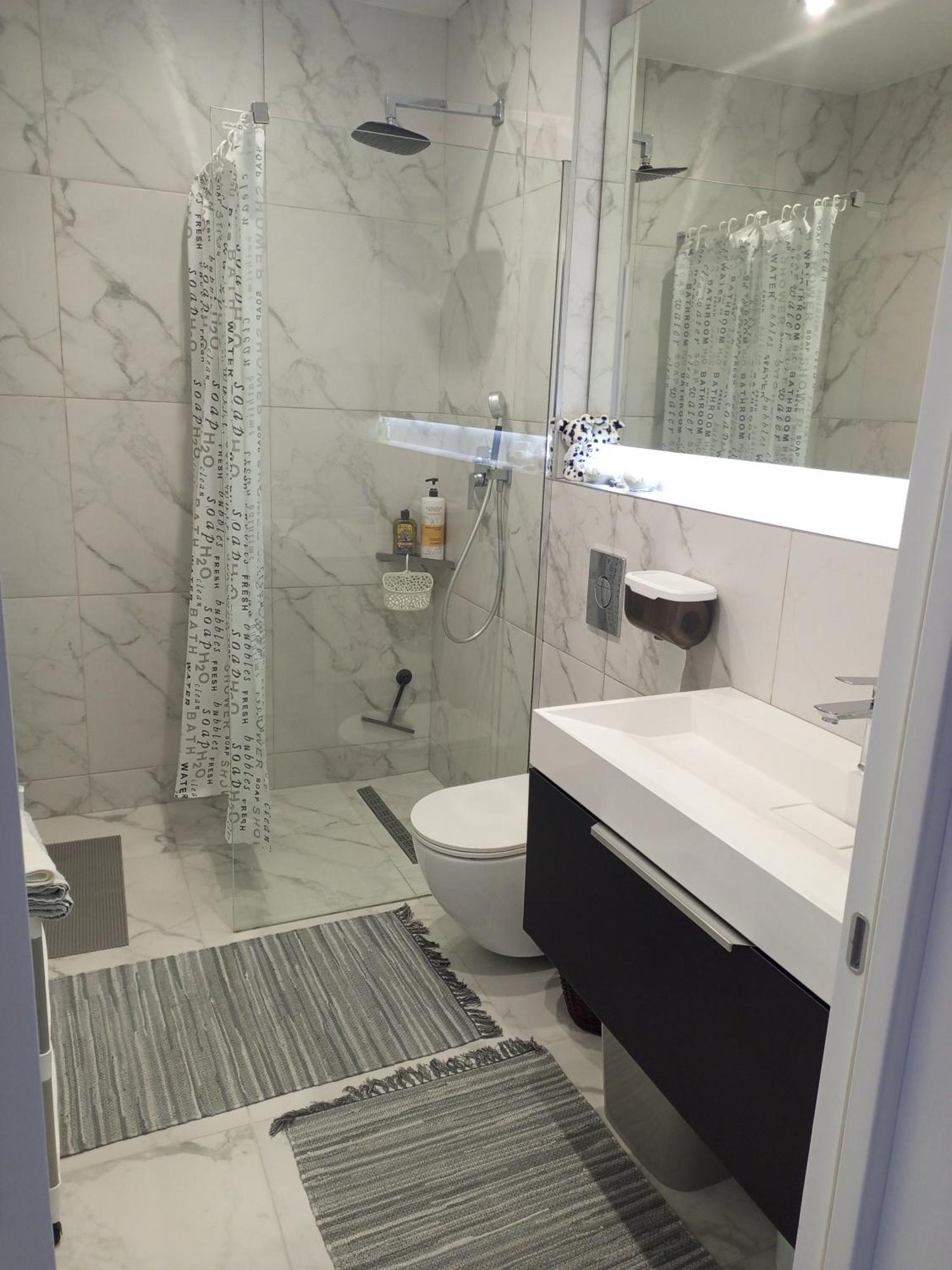 New Modern Apartment Uzhhorod Luaran gambar